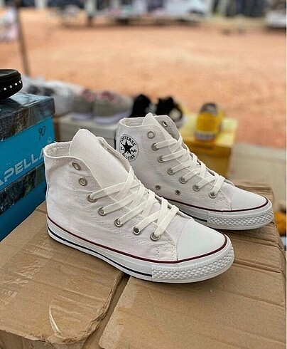 Beyaz convers