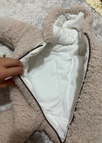 Bej Kürklü Bebek Tulumu - Görsel 4