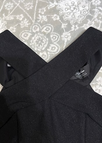 Siyah V Yaka Bantlı Kadın Crop Top - Görsel 3