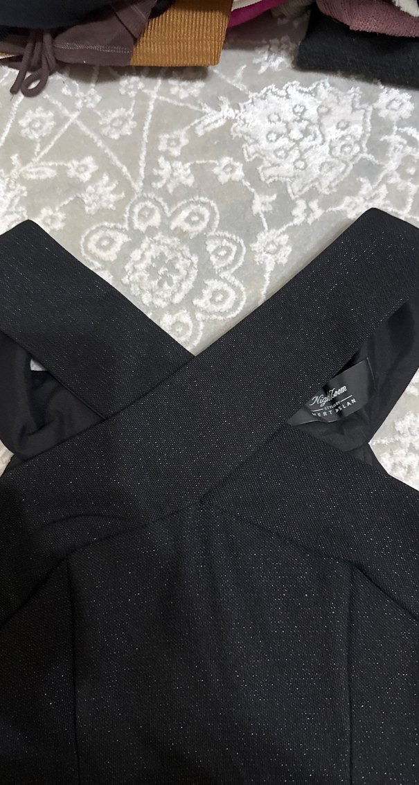 Siyah V Yaka Bantlı Kadın Crop Top - Görsel 3