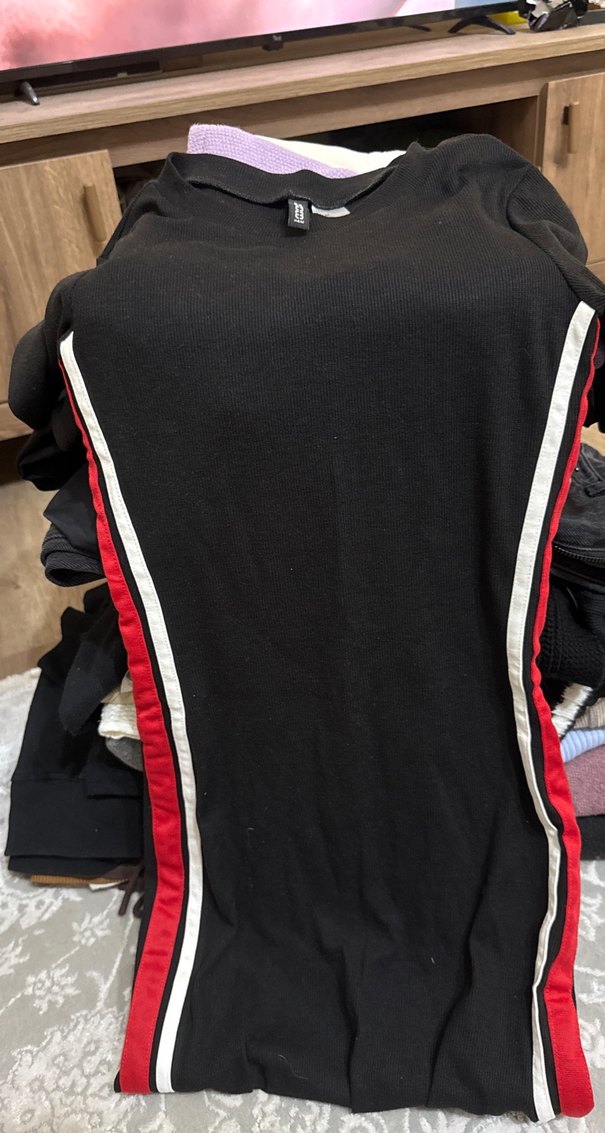 Siyah Elbise - Görsel 2