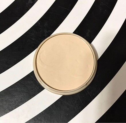 Rimmel London Pudra