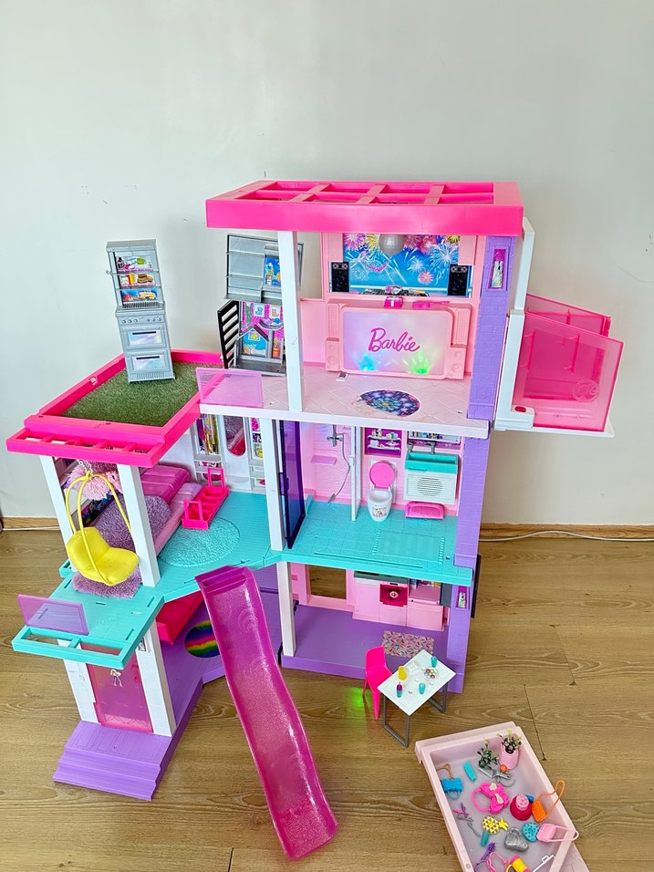 Renkli Barbie Oyun Evi - Görsel 2
