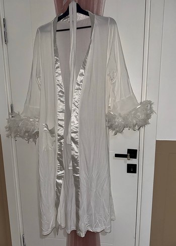 Beyaz Uzun Kollu Lohusa - Görsel 2