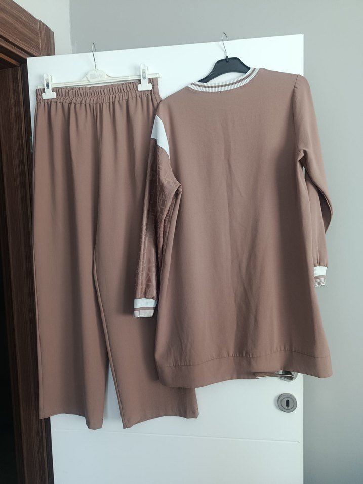 Bej Kadın Rahat Kesim Uzun Kollu Eşofman Takımı - Görsel 2