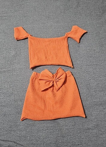 Kiz cocuk crop takim.