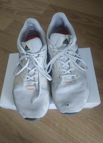 44 Beden beyaz Renk Adidas erkek 44 numara spor ayakkabı