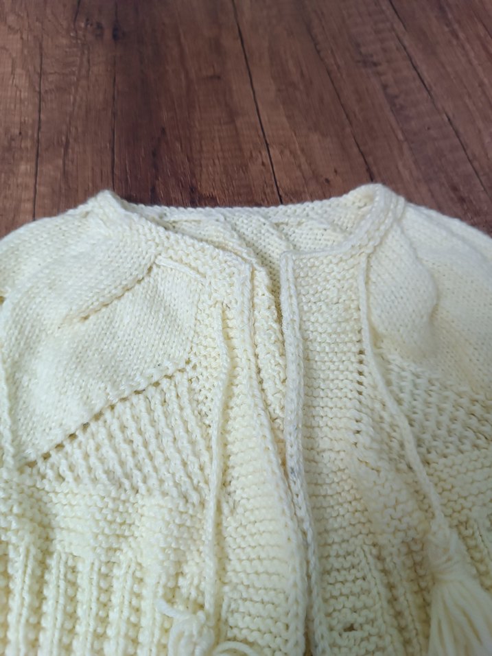 el örgüsü kız bebek yelek - Görsel 2