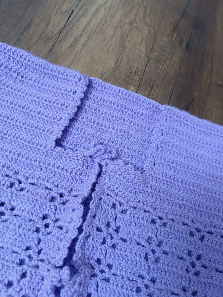 El örgüsü kız bebek yelek kare yaka - Görsel 3