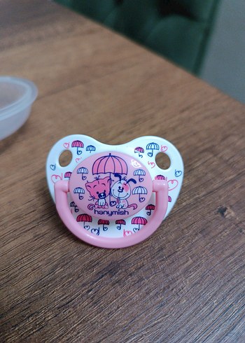 kız bebek emzik - Görsel 4