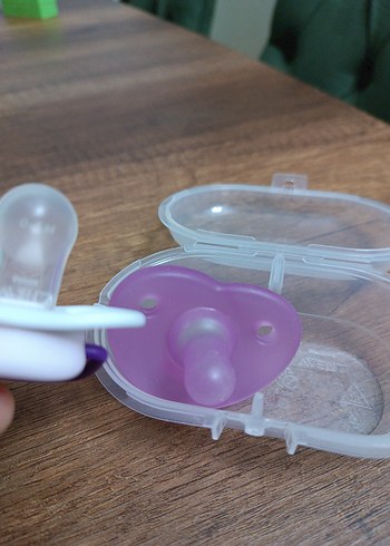 kız bebek emzik - Görsel 2