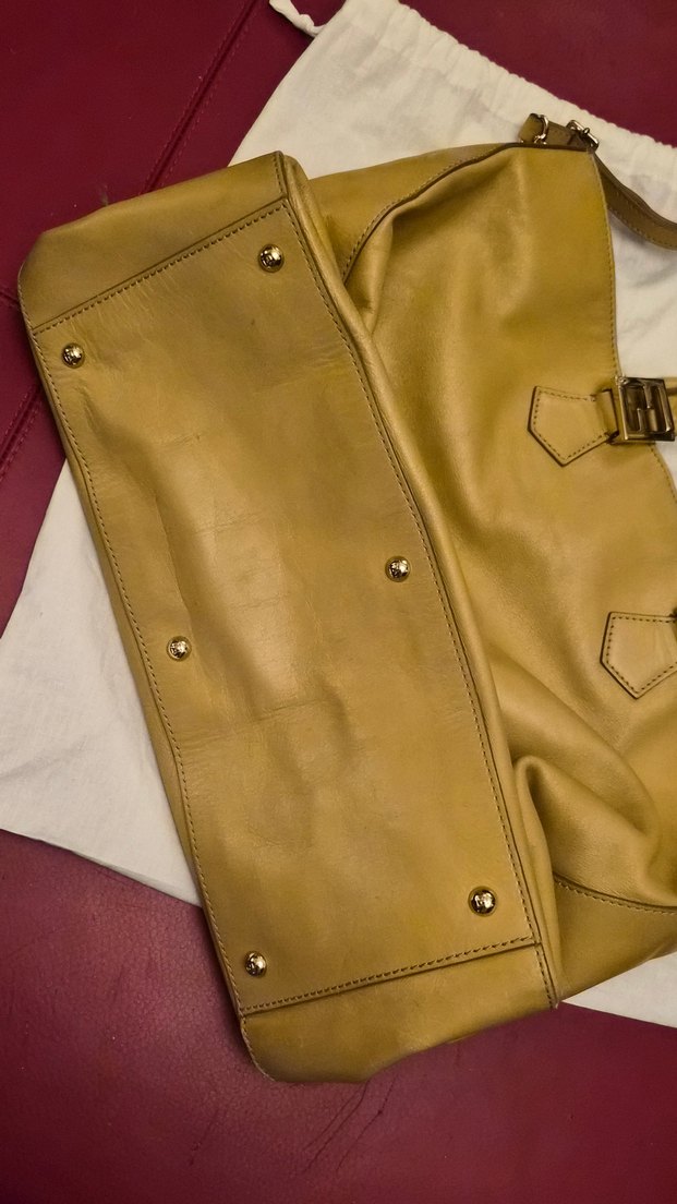 Fendi bej orjinal büyük boy çanta - Görsel 4