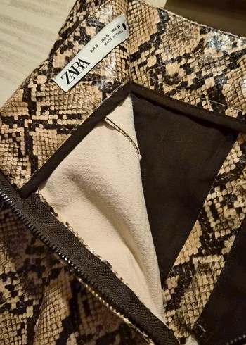 zara yılan deseni deri görünümlü etek. - Görsel 5