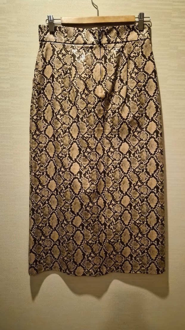 zara yılan deseni deri görünümlü etek. - Görsel 2