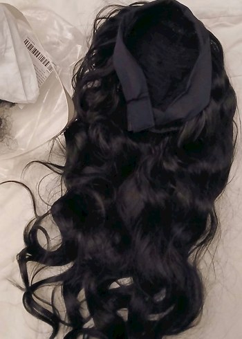 Siyah Dalgalı Sentetik Peruk 66 cm - Görsel 3