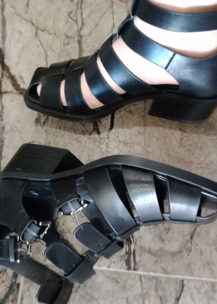 Zara bantlı kalın topuklu deri ayakkabı - Görsel 4