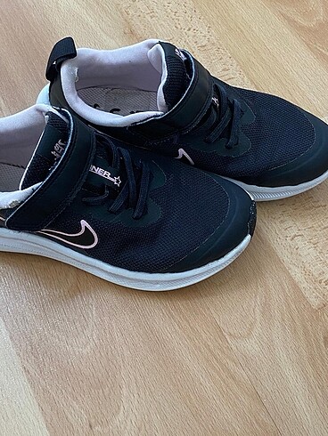 31 Beden siyah Renk NIKE KIZ ÇOCUK SPOR AYAKKABI