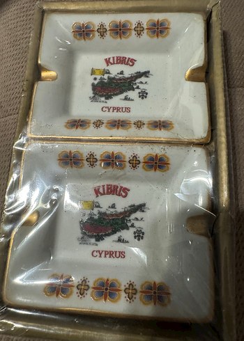 Beden altın Renk Altın Renkli Kıbrıs Temalı Puro Küllüğü