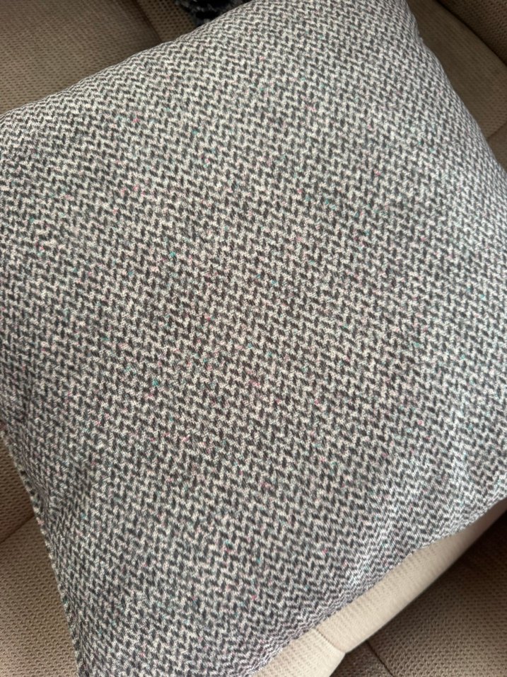 Gri Modern Düz Desen kelebek marka yastik  kilifi - Görsel 5