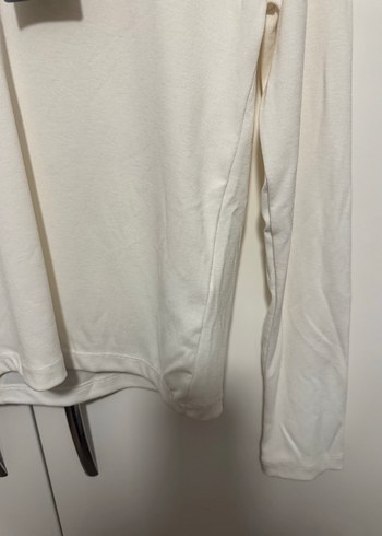 Beyaz V Yakalı Uzun Kollu Kadın Bluz - Görsel 3