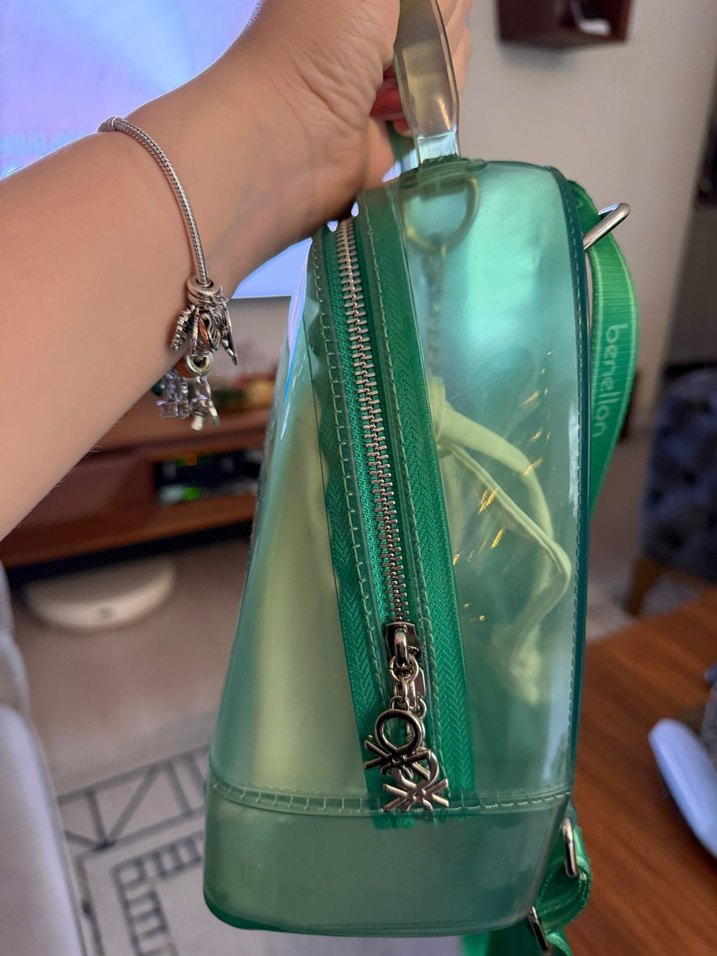 Şeffaf Fermuarlı Yeşil Kadın Sırt Çantası - Görsel 2