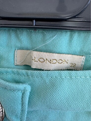 Y-London London,38 beden şort