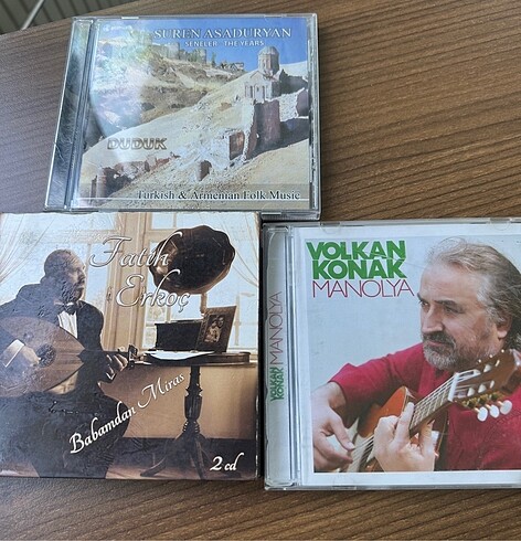 Üç adet cd