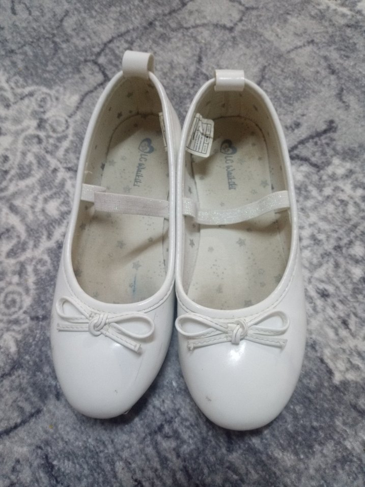 Kız Çocuk Beyaz Tokalı Babet Ayakkabı - Görsel 2