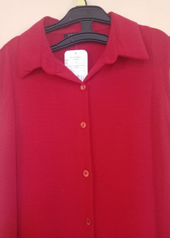 Kırmızı elbise - Görsel 3