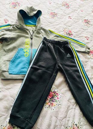3 yaş uyumlu adidas ve GAP takımLAR 