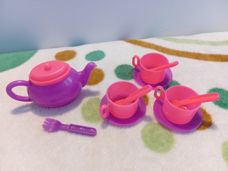 Renkli Pembe Plastik Çay Seti Oyuncak - Görsel 3