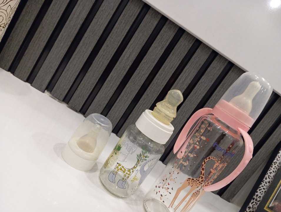 Beyaz Bebek Biberonu Pastel Desenli - Görsel 4