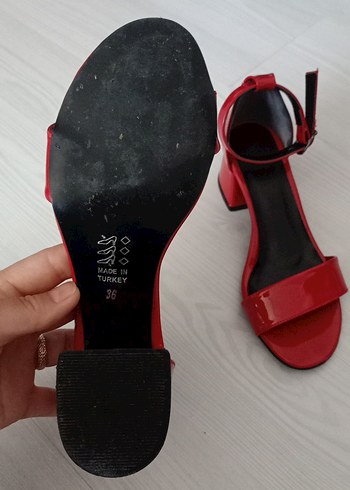 36 Beden Kırmızı Tokalı Kalın Topuklu kız çocuk Ayakkabı