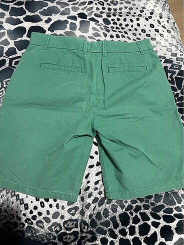 GAP Çimen yeşili sıfır şort - Görsel 2