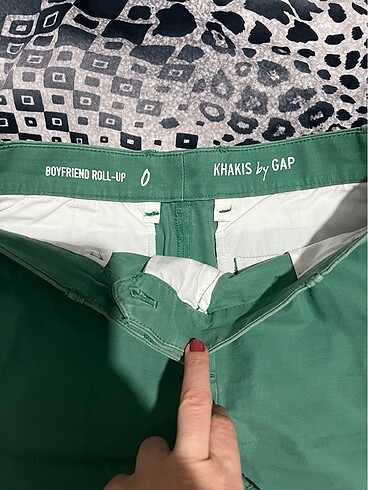 GAP Çimen yeşili sıfır şort - Görsel 3