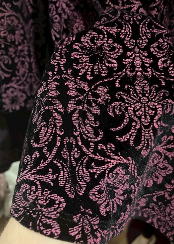 Bordo V Yaka Dantel Detaylı Gotik Midi Elbise - Görsel 2