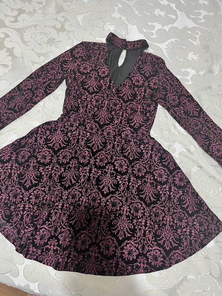 Bordo V Yaka Dantel Detaylı Gotik Midi Elbise - Görsel 5