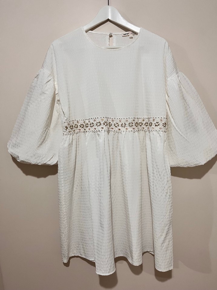 Kar beyazı yeni hamile elbisesi - Görsel 2