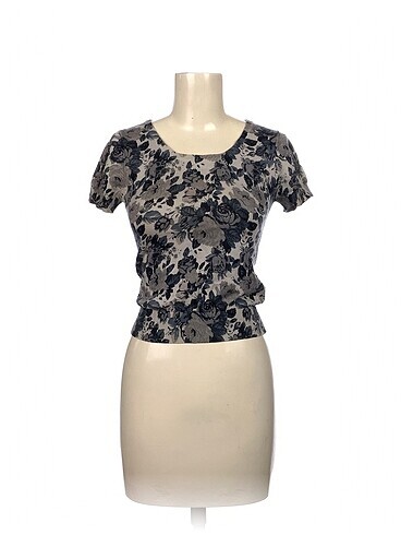 PreLoved T-shirt %70 İndirimli.