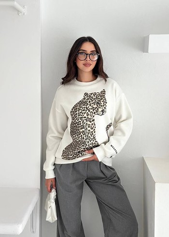 Leopar Desenli Beyaz Kadın Sweatshirt
