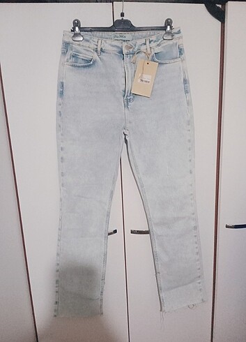 Zara Yeni etiketli Jean 