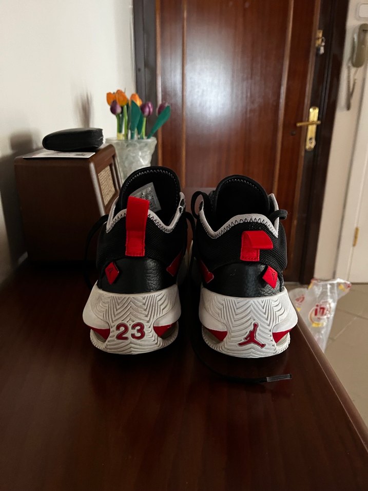 Nike Air Jordan Basketbol Ayakkabısı - Görsel 2