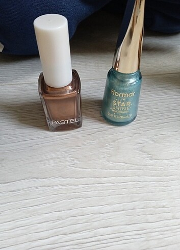 Beden Renk Pastel ve Flormar oje pastel 225 flormar st09