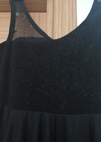 Siyah V Yakalı Midi Gizemli Elbise - Görsel 3