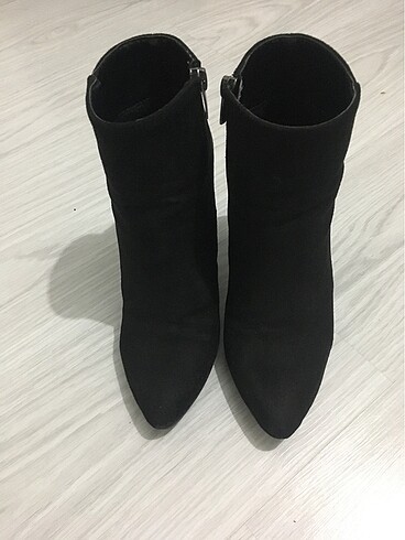 Diğer Süet Topuklu Bot