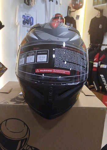 Desenli Siyah Kayışlı Motosiklet Kaskı S beden - Görsel 2