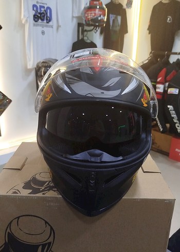 Desenli Siyah Kayışlı Motosiklet Kaskı S beden - Görsel 4