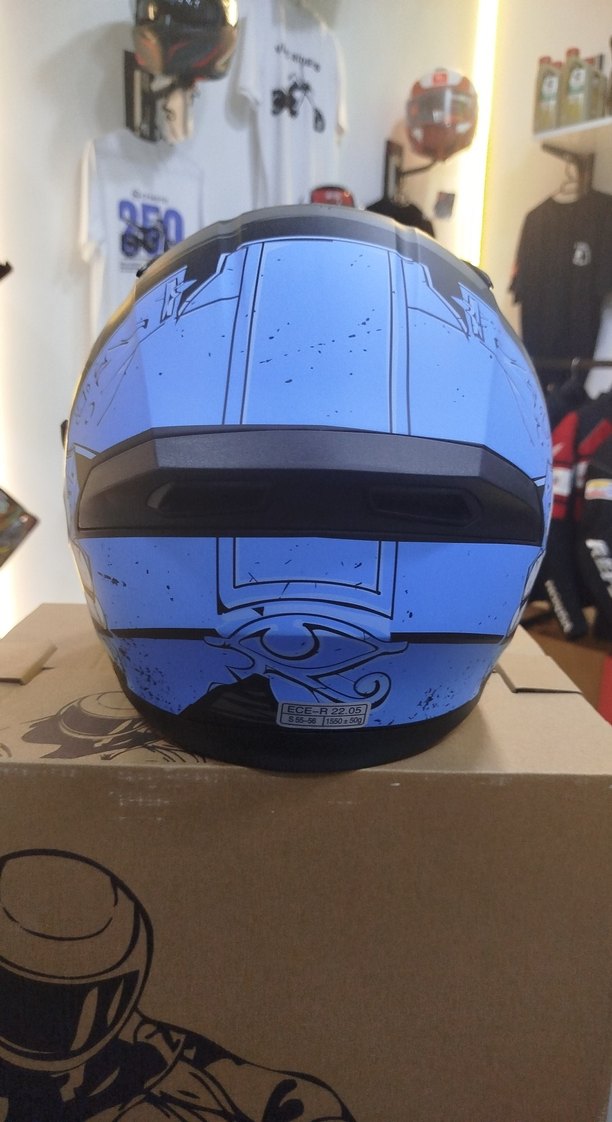 Desenli Siyah Kayışlı Motosiklet Kaskı S beden - Görsel 3