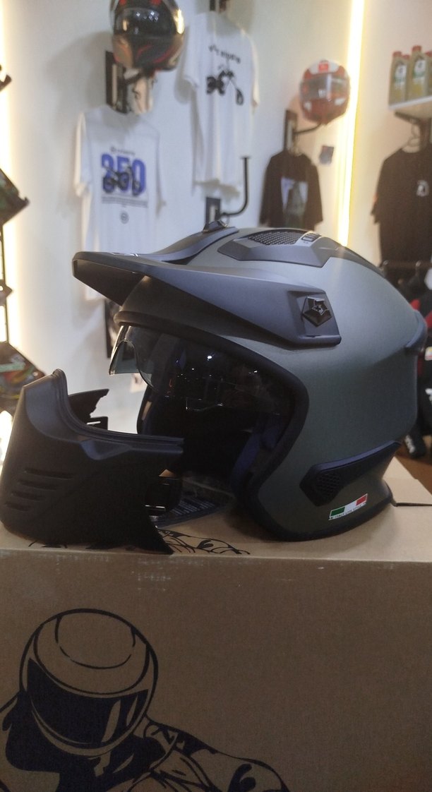 Sway Gri Biker Stili Metal Kemerli Motosiklet Kaskı XL beden - Görsel 4