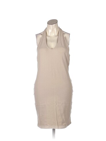 H&M Kısa Elbise %70 İndirimli.